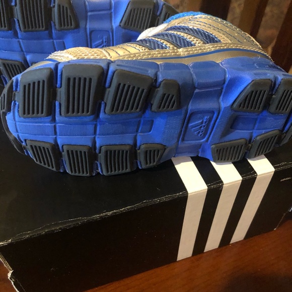 New Adidas slip on toddler sneaker - Picture 3 of 4